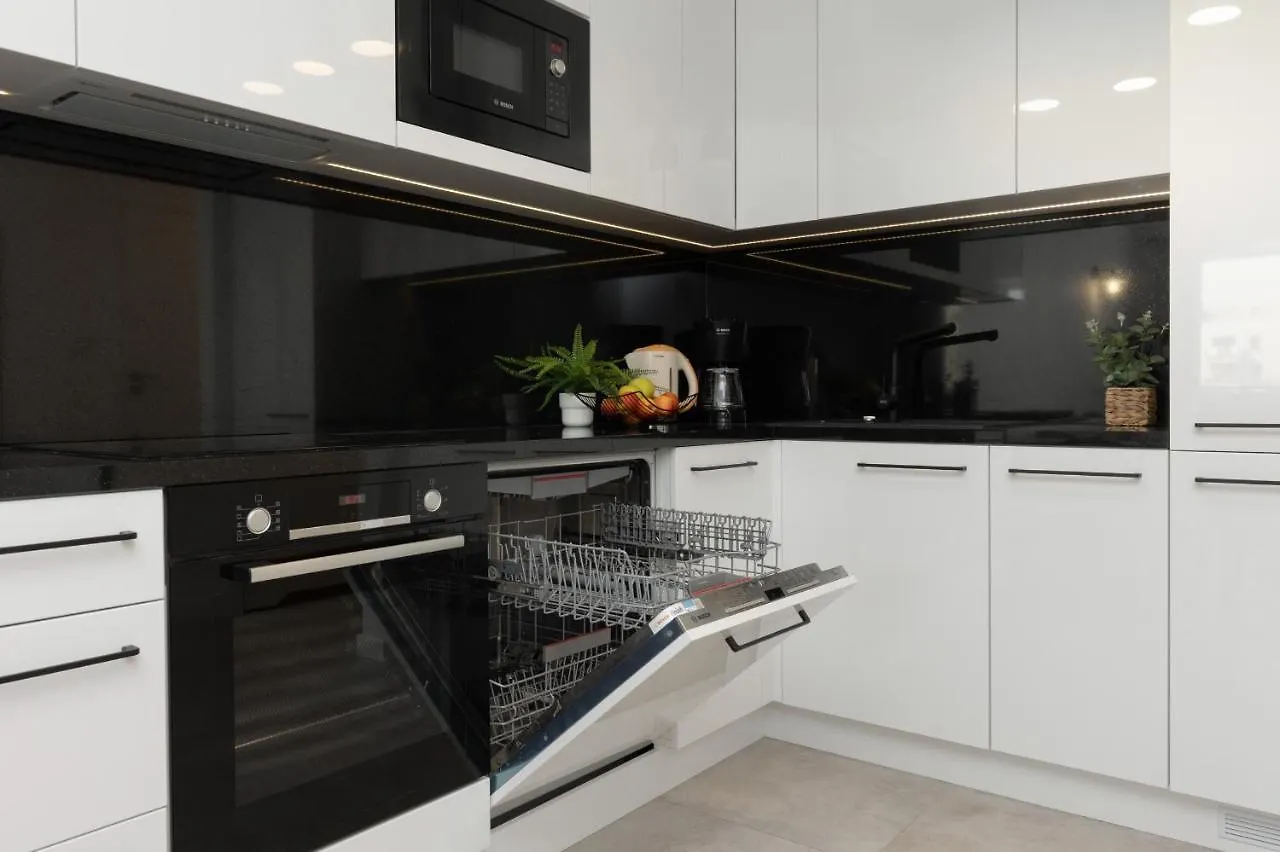 Modern & Bright Apartment With Parking And Balcony By Noclegi Renters Warsaw