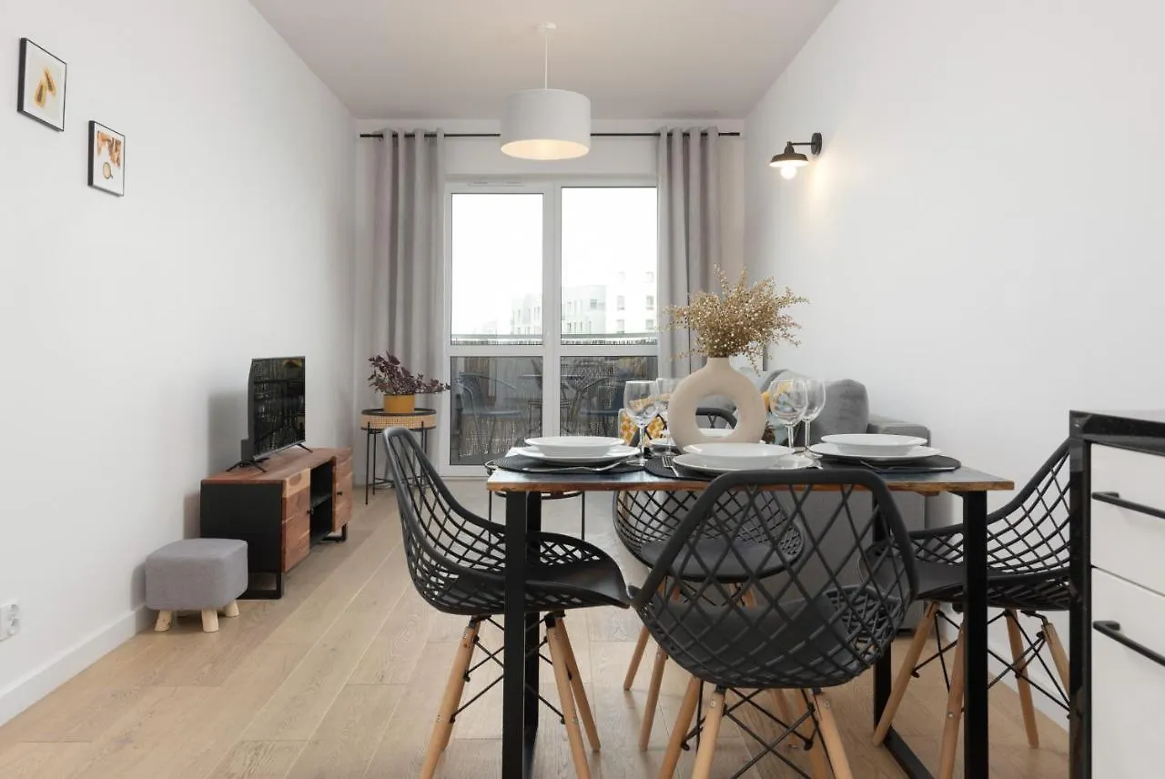 Modern & Bright Apartment With Parking And Balcony By Noclegi Renters Warsaw