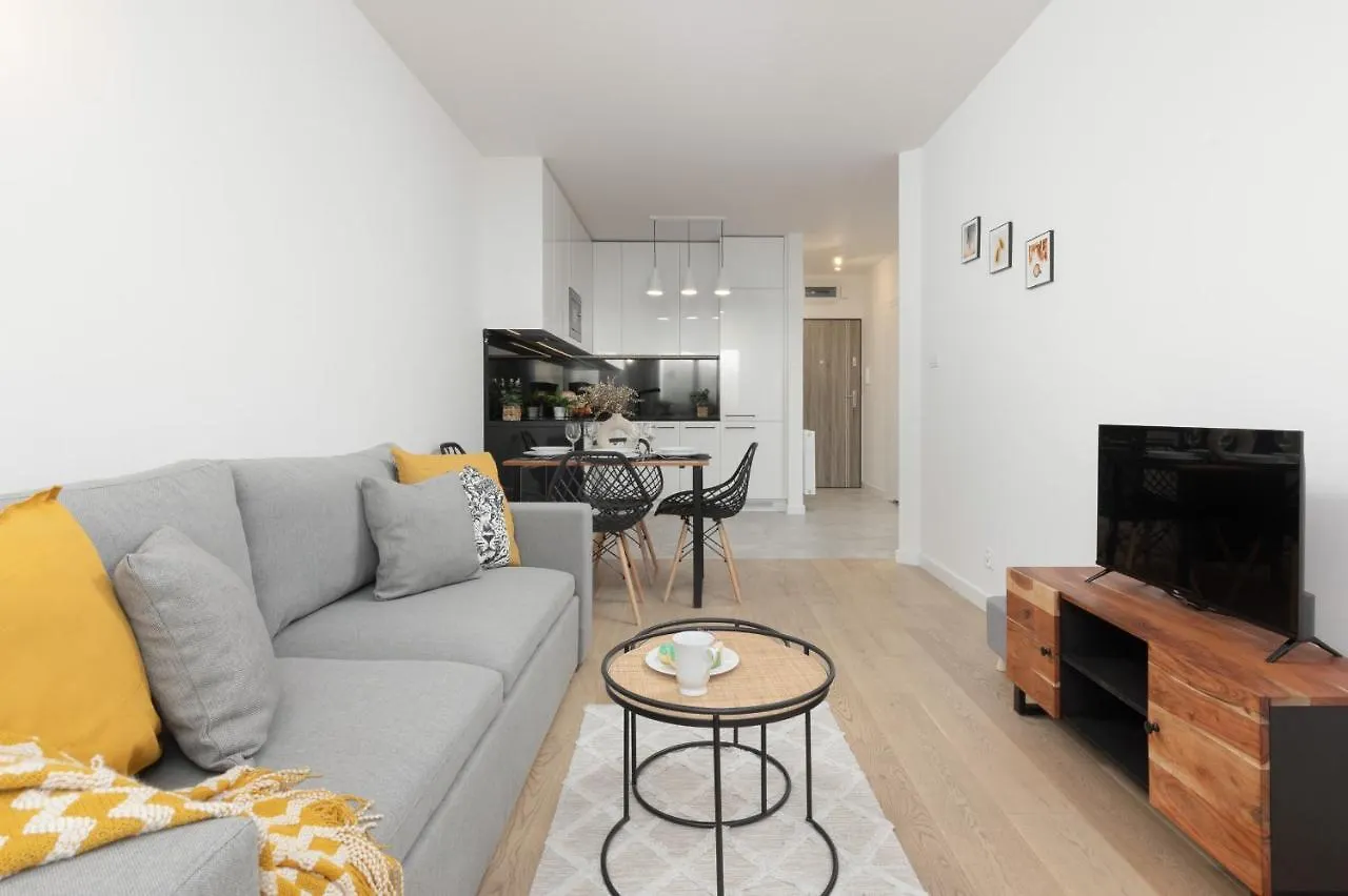 Modern & Bright Apartment With Parking And Balcony By Noclegi Renters Warsaw